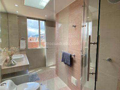 Apartamento en venta en Santa Barbara Central, Bogotá · foto 10 de 19