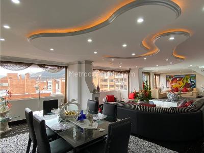 Apartamento en venta en Santa Barbara Central, Bogotá · foto 2 de 19
