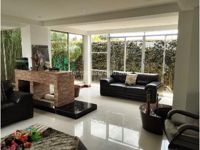 Casa de 5 alcobas en venta en Fonqueta, Chía, 300 m² · foto 19 de 20