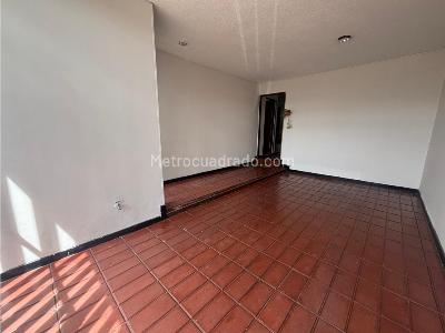 Casa de 4 alcobas en venta en Las Villas, Bogotá, 210 m² · foto 3 de 20