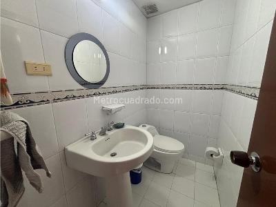 Casa de 4 alcobas en venta en Las Villas, Bogotá, 210 m² · foto 12 de 20