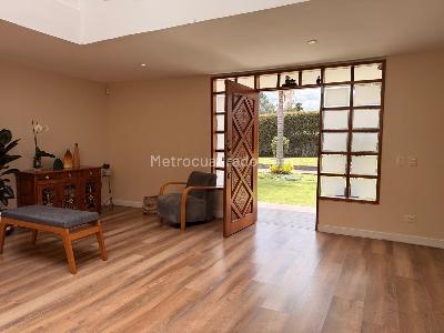 Casa de 4 alcobas en venta en San Jose De Bavaria, Bogotá, 270 m² · foto 5 de 20