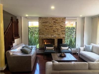 Casa de 4 alcobas en venta en Rosales, Chía, 320 m² · foto 2 de 19