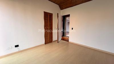 Casa de 3 alcobas en venta en San Jose De Bavaria, Bogotá, 240 m² · foto 13 de 20
