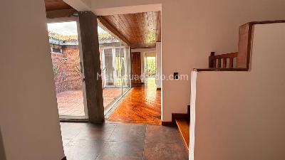 Casa de 3 alcobas en venta en San Jose De Bavaria, Bogotá, 240 m² · foto 2 de 20