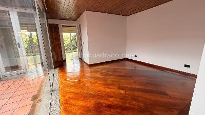 Casa de 3 alcobas en venta en San Jose De Bavaria, Bogotá, 240 m² · foto 3 de 20