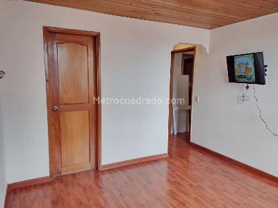 Apartamento de 3 alcobas en venta en Country Lisboa, Bogotá, 90 m² · foto 6 de 9