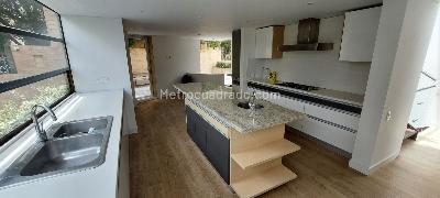 Casa de 5 alcobas en venta en Santa Ana Oriental, Bogotá, 298 m² · foto 12 de 20