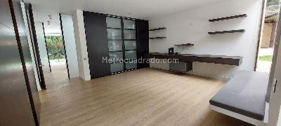 Casa de 5 alcobas en venta en Santa Ana Oriental, Bogotá, 298 m² · foto 16 de 20