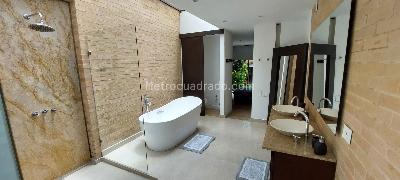 Casa de 5 alcobas en venta en Santa Ana Oriental, Bogotá, 298 m² · foto 17 de 20