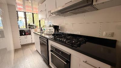 Apartamento en venta en Santa Barbara Alta, Bogotá · foto 9 de 20