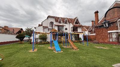 Casa de 3 alcobas en venta en San Jose De Bavaria, Bogotá, 170 m² · foto 2 de 20
