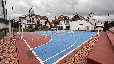 Casa de 3 alcobas en venta en San Jose De Bavaria, Bogotá, 170 m² · foto 3 de 20