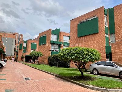 Casa de 4 alcobas en venta en Gratamira Campestre, Bogotá, 185 m² · foto 2 de 20