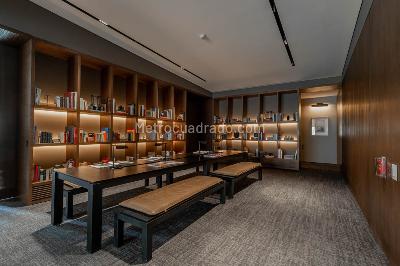 Apartamento de 3 alcobas en venta en Los Rosales, Bogotá, 379 m² · foto 18 de 20