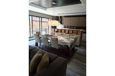 Apartamento de 3 alcobas en arriendo en Chico, Bogotá, 200 m² · foto 2 de 15