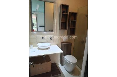 Apartamento de 3 alcobas en arriendo en Chico, Bogotá, 200 m² · foto 11 de 15