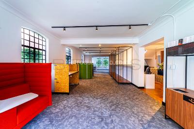 Casa de 5 alcobas en venta en Los Rosales, Bogotá, 600 m² · foto 5 de 13