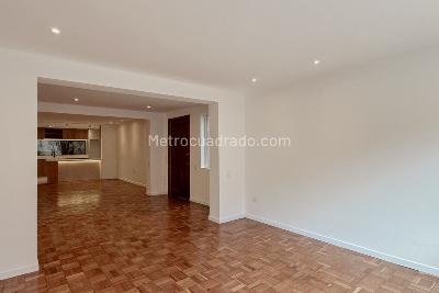 Apartamento de 3 alcobas en venta en Los Rosales, Bogotá, 248 m² · foto 4 de 20