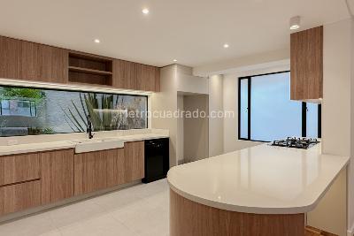 Apartamento de 3 alcobas en venta en Los Rosales, Bogotá, 248 m² · foto 6 de 20