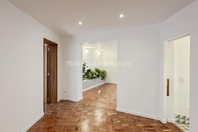 Apartamento de 3 alcobas en venta en Los Rosales, Bogotá, 248 m² · foto 12 de 20