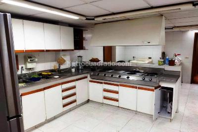 Casa de 4 alcobas en venta en Santa Ana Occidental, Bogotá, 500 m² · foto 3 de 17