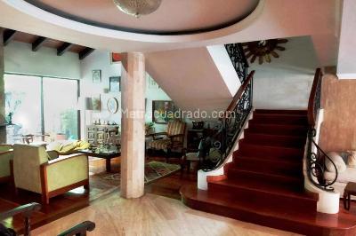 Casa de 4 alcobas en venta en Santa Ana Occidental, Bogotá, 500 m² · foto 4 de 17