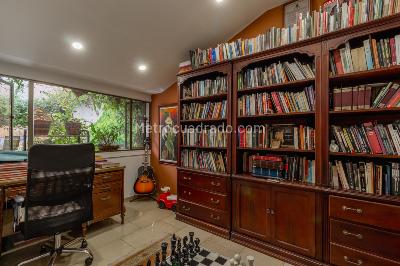 Casa de 5 alcobas en venta en Niza, Bogotá, 454 m² · foto 6 de 20
