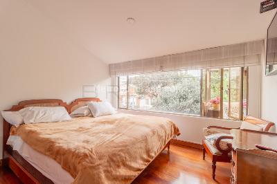 Casa de 5 alcobas en venta en Niza, Bogotá, 454 m² · foto 14 de 20
