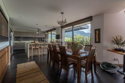 Casa de 3 alcobas en venta en La Calera, La Calera, 348 m² · foto 3 de 20