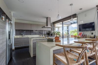 Casa de 3 alcobas en venta en La Calera, La Calera, 348 m² · foto 4 de 20