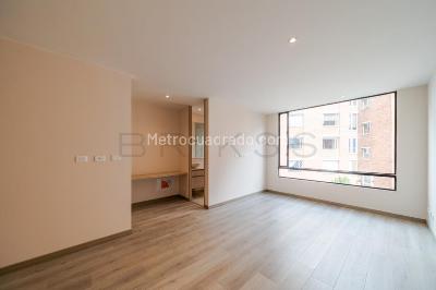 Apartamento de 1 alcoba en venta en Estoril, Bogotá, 38 m² · foto 3 de 9