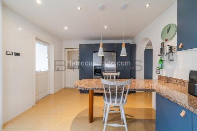 Apartamento de 5 alcobas en arriendo en El Refugio, Bogotá, 620 m² · foto 9 de 20
