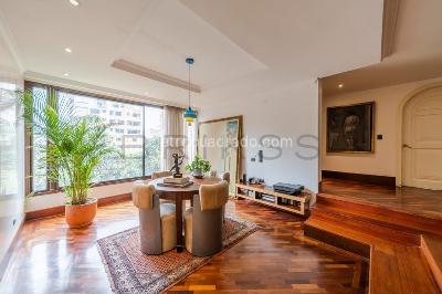 Apartamento de 5 alcobas en arriendo en El Refugio, Bogotá, 620 m² · foto 13 de 20