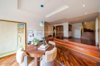 Apartamento de 5 alcobas en arriendo en El Refugio, Bogotá, 620 m² · foto 14 de 20