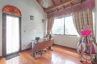 Casa de 5 alcobas en venta en Los Naranjos, Bogotá, 420 m² · foto 7 de 20