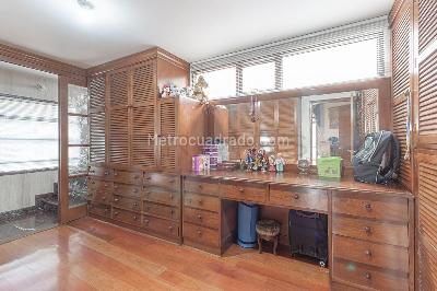Casa de 5 alcobas en venta en Los Naranjos, Bogotá, 420 m² · foto 8 de 20