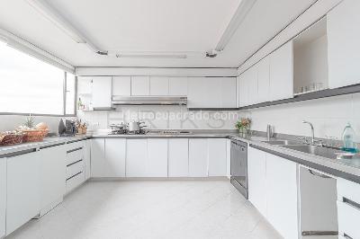 Apartamento en venta en Santa Barbara Central, Bogotá · foto 6 de 20