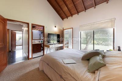 Casa de 5 alcobas en venta en La Calera, La Calera, 553 m² · foto 15 de 20