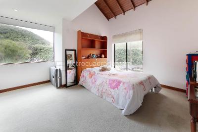 Casa de 5 alcobas en venta en La Calera, La Calera, 553 m² · foto 17 de 20