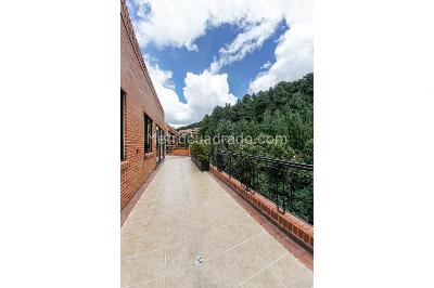Apartamento de 4 alcobas en venta en Santa Barbara Alta Usaquen, Bogotá, 530 m² · foto 2 de 20
