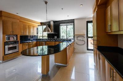 Apartamento de 4 alcobas en venta en Santa Barbara Alta Usaquen, Bogotá, 530 m² · foto 19 de 20