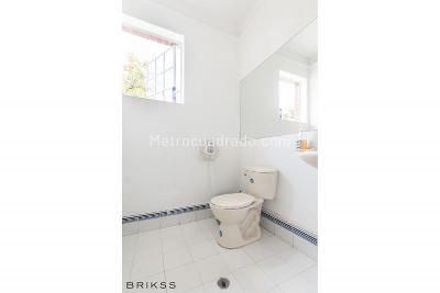 Casa de 5 alcobas en venta en La Macarena, Bogotá, 571 m² · foto 6 de 18