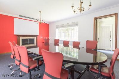 Casa de 5 alcobas en venta en La Macarena, Bogotá, 571 m² · foto 9 de 18