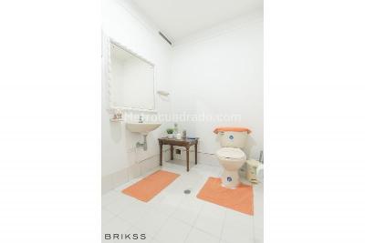 Casa de 5 alcobas en venta en La Macarena, Bogotá, 571 m² · foto 13 de 18