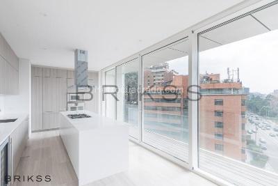 Apartamento de 4 alcobas en venta en Chico Norte, Bogotá, 395 m² · foto 2 de 17