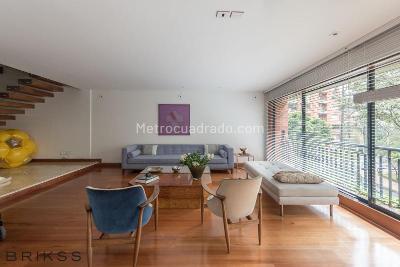 Apartamento de 3 alcobas en venta en Los Rosales, Bogotá, 280 m² · foto 3 de 17