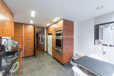 Apartamento de 3 alcobas en venta en Los Rosales, Bogotá, 280 m² · foto 5 de 17