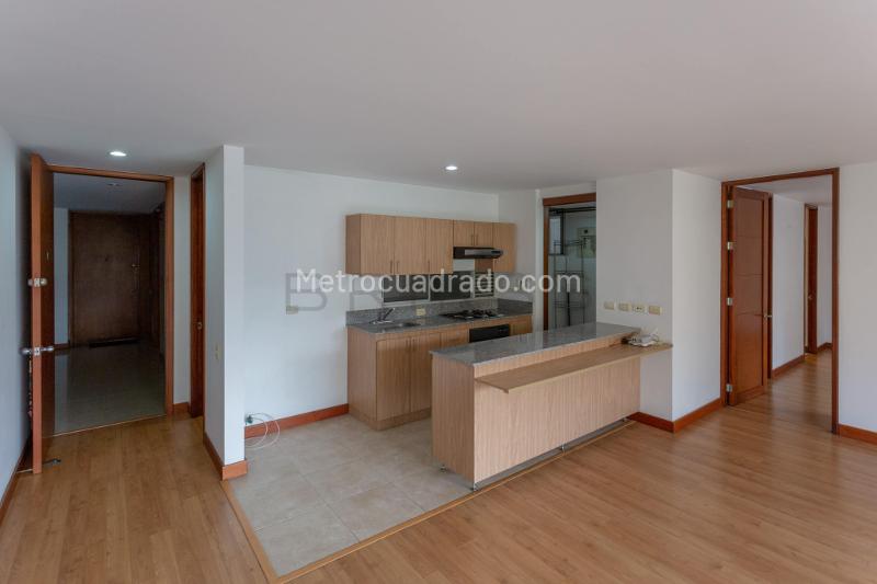 1BR Apartment in El Poblado (92 m²) - 2