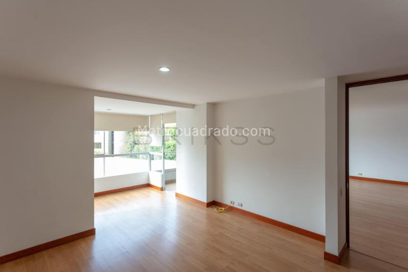 1BR Apartment in El Poblado (92 m²) - 3